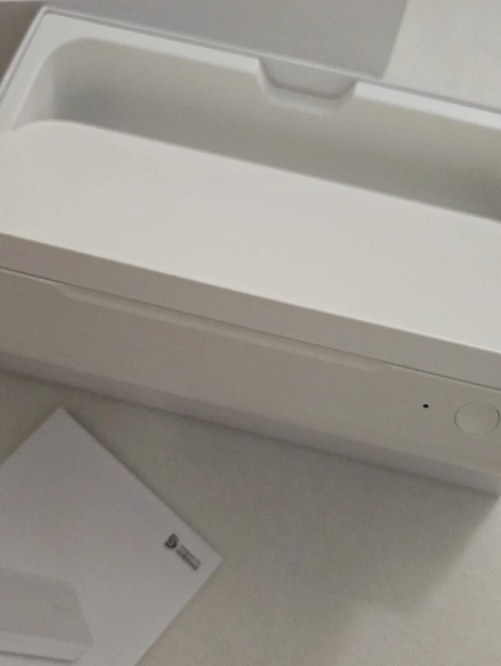 UV Sanitizer with Wireless Charging White